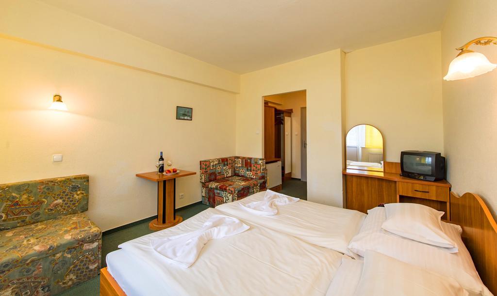 Hotel Nostra Siófok Eksteriør bilde
