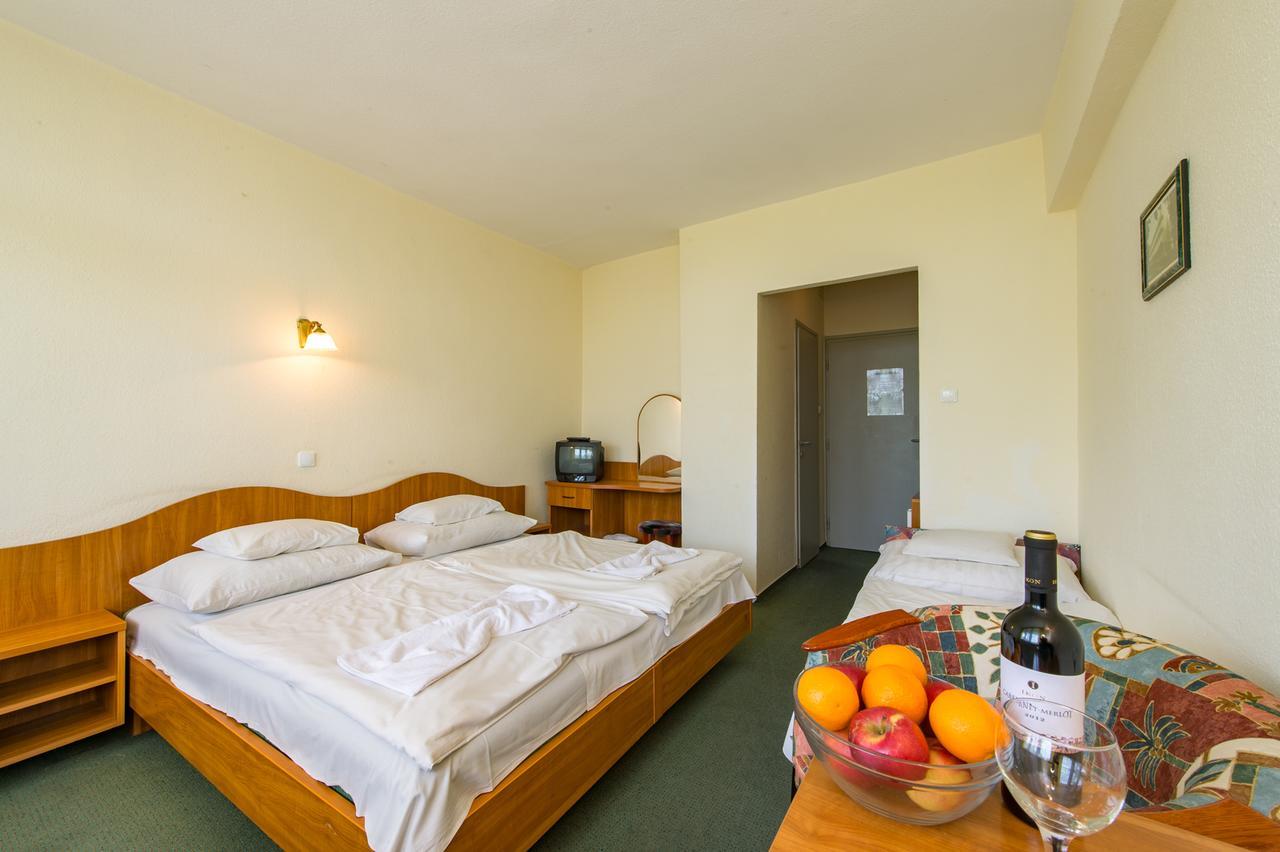 Hotel Nostra Siófok Eksteriør bilde